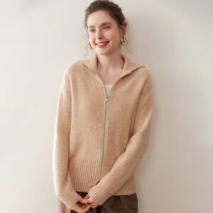Lazy style cashmere cardigan for women, soft and waxy thickened wool knitted jacket for commuting