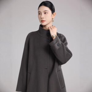 Ms. Ji's double-sided cashmere coat is versatile, classic, slimming, stand-up collar, wool and age-reducing temperament